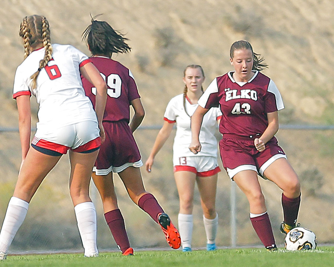 Truckee at Elko Girls Soccer 04.jpg